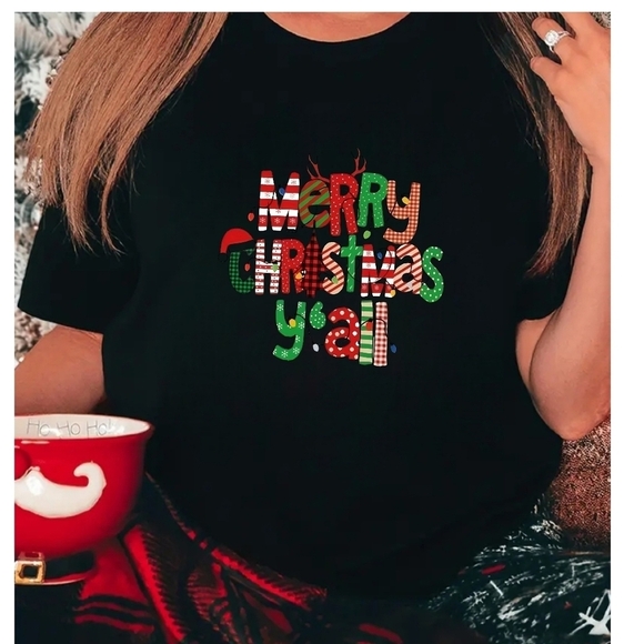 MERRY CHRISTMAS Y'ALL   T-Shirt 🌲 - Picture 1 of 4